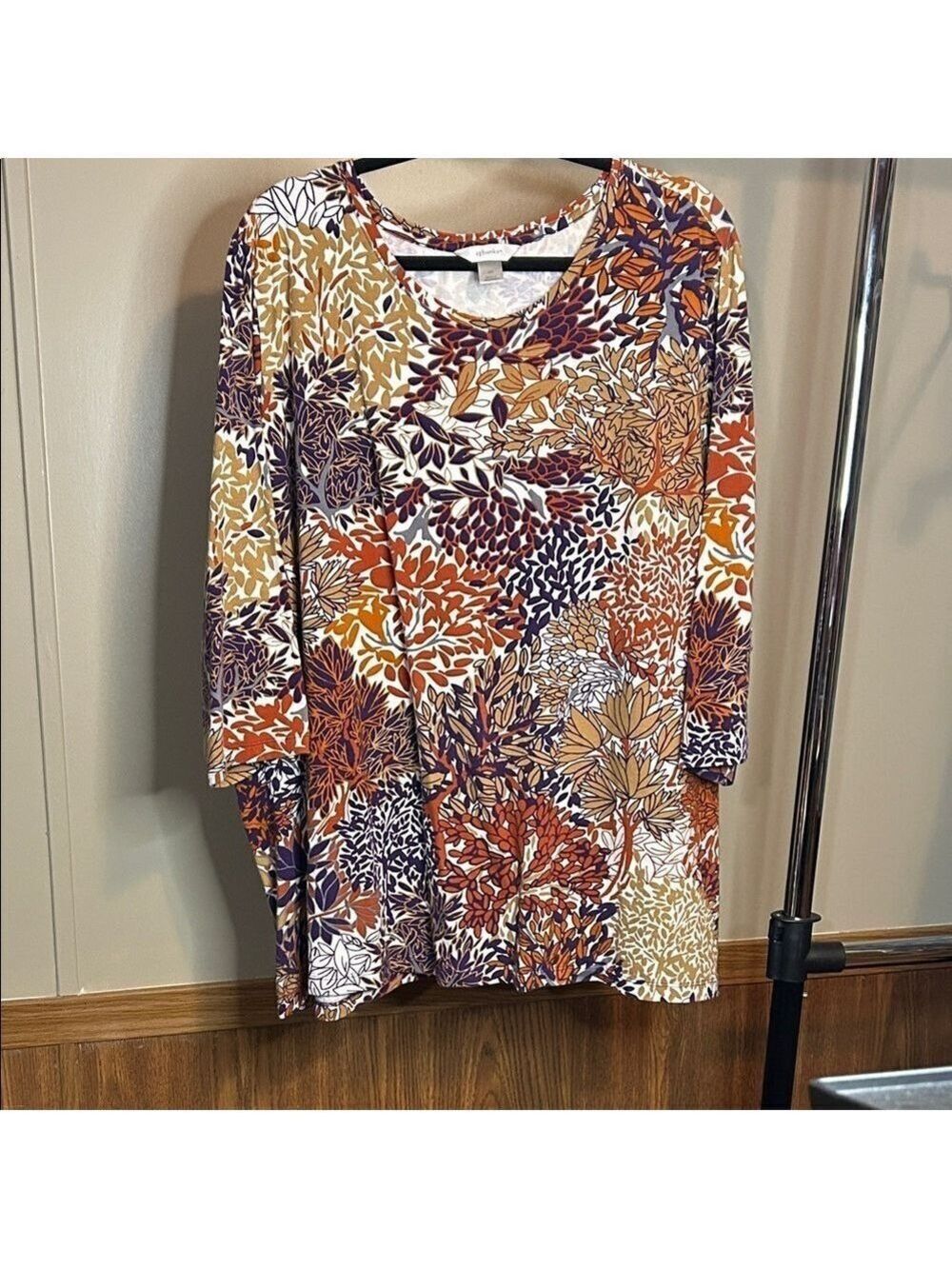 CJ Banks Multicolor Leaf Print Blouse EUC
